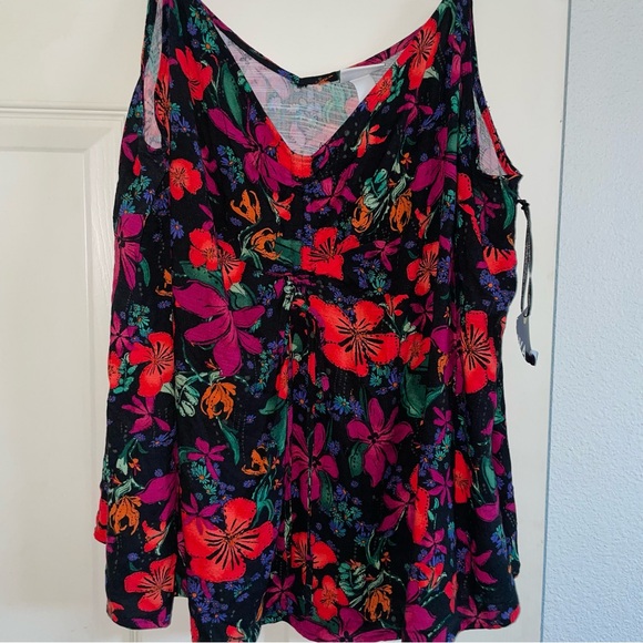 🌺🌻🌺NWT AVA & VIV Floral Cinched Tank top plus size 2X - Picture 3 of 10